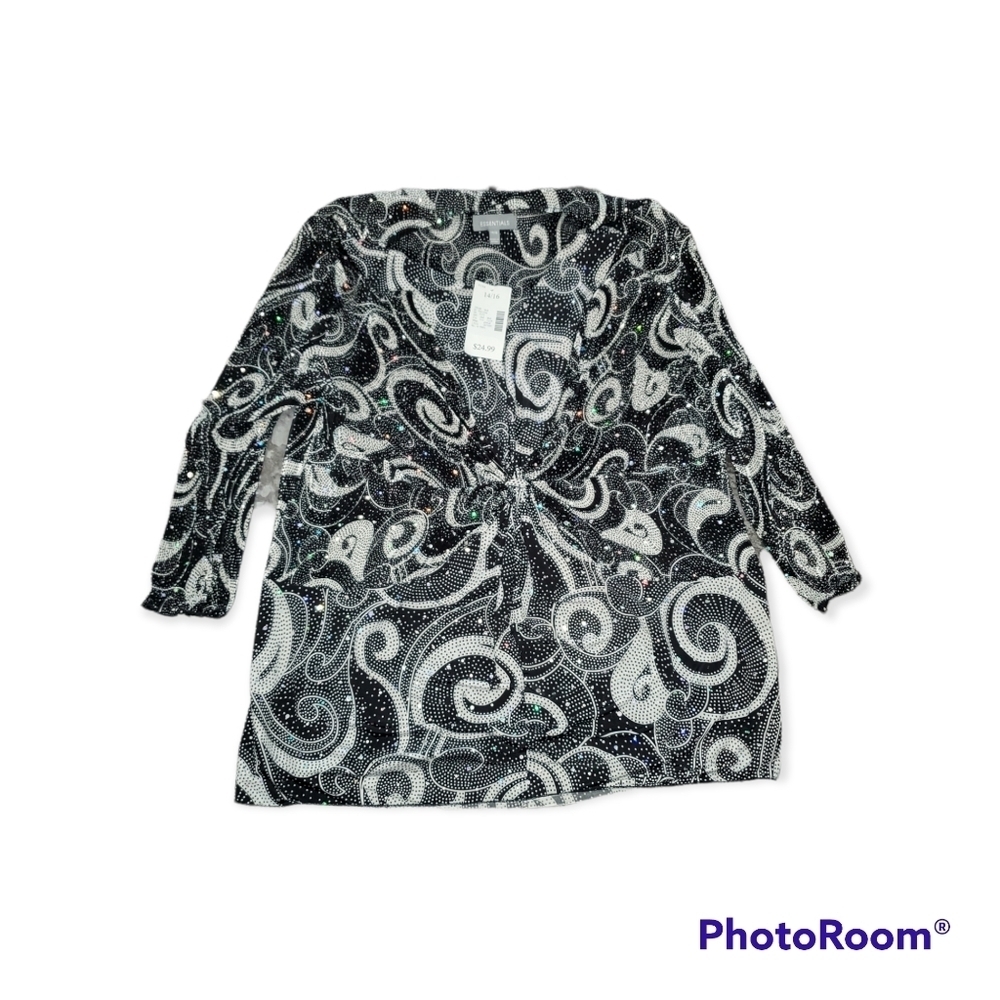 Women's Essentials shirt size 14/16